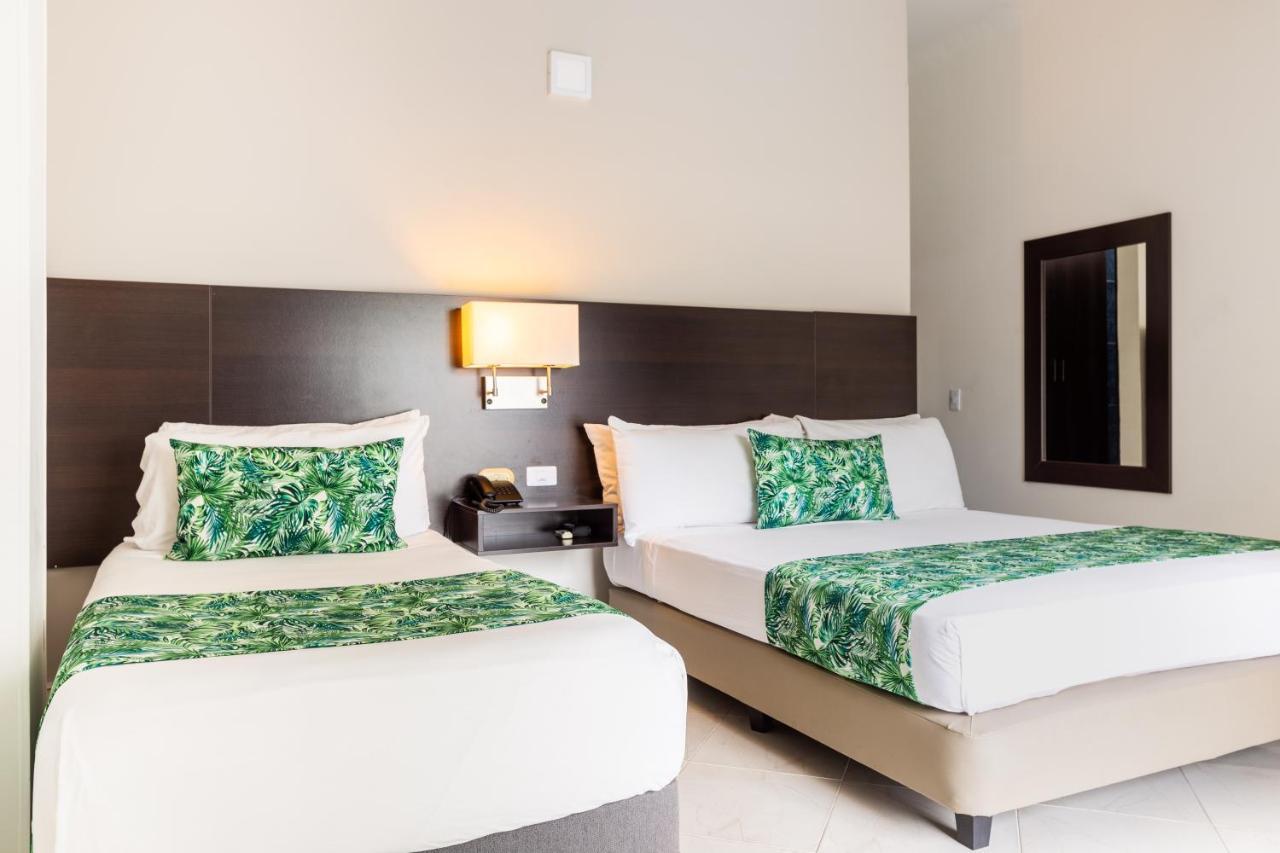 Hotel Manantial Melgar Buitenkant foto