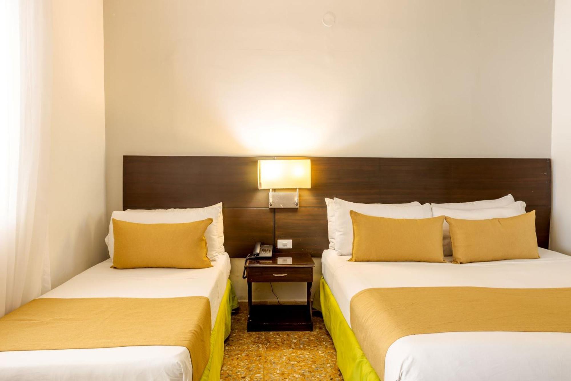 Hotel Manantial Melgar Buitenkant foto